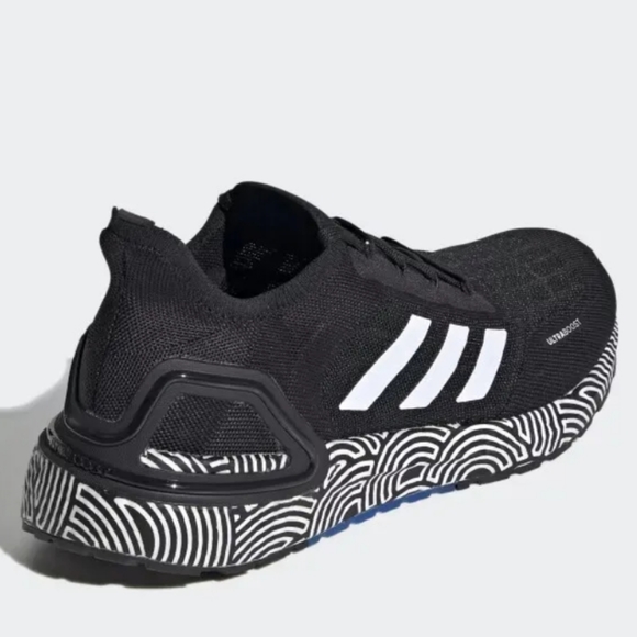 Athletic_Shoes